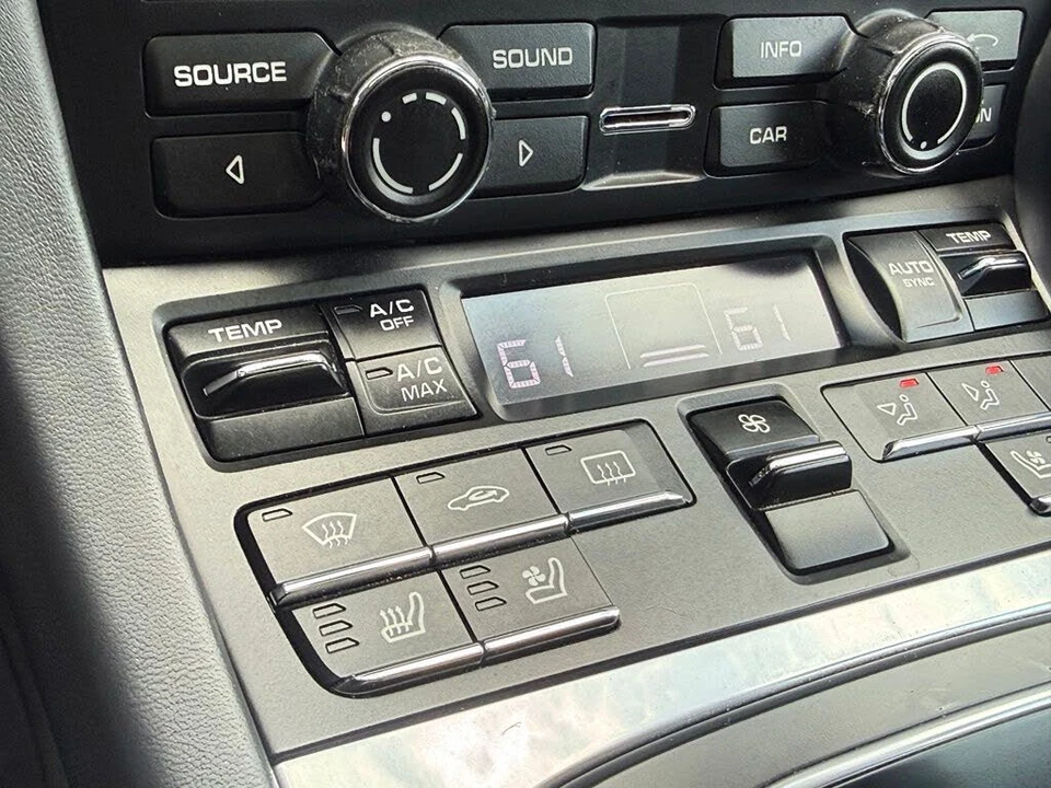 2015 Porsche 991 Carrera 4S - Image 19 of 22