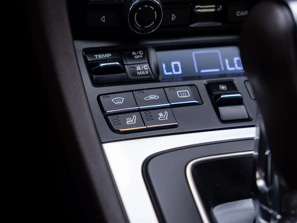 2015 Porsche 991 Carrera 4S - Image 30 of 31