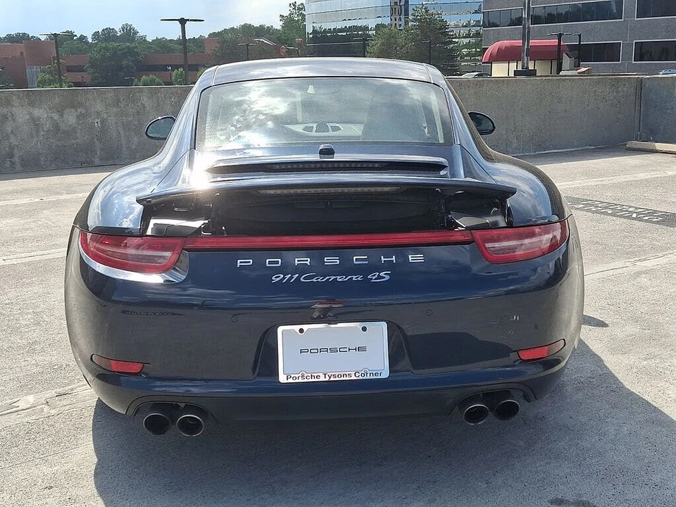 2015 Porsche 991 Carrera 4S - Image 9 of 30
