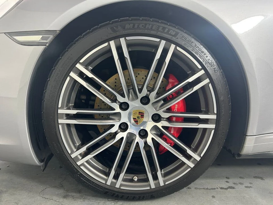 2015 Porsche 991 Carrera 4S - Image 11 of 31