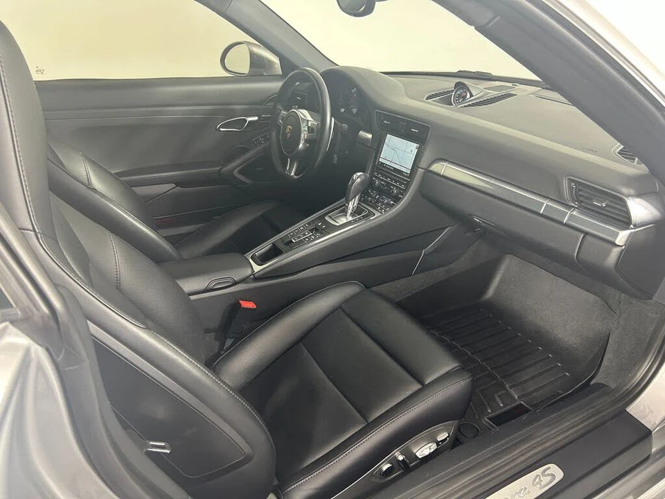 2015 Porsche 991 Carrera 4S - Image 24 of 31