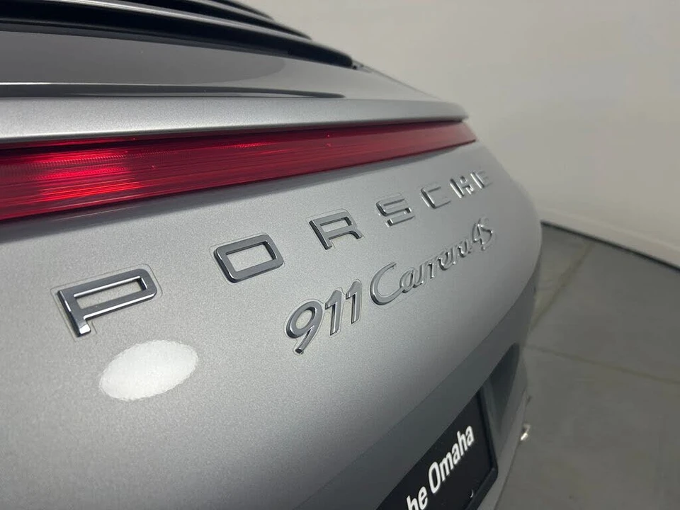 2015 Porsche 991 Carrera 4S - Image 12 of 31