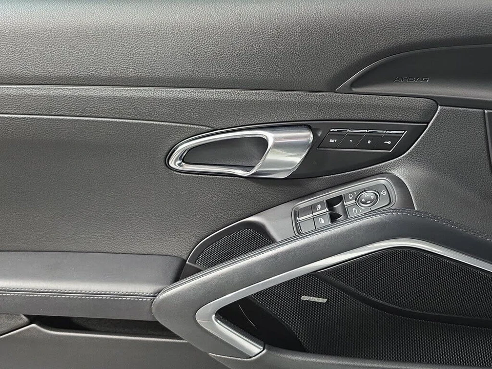 2015 Porsche 991 Carrera 4S - Image 22 of 30