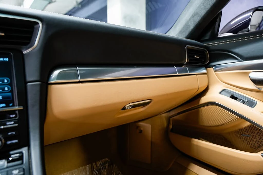 2015 Porsche 991 Carrera 4S - Image 17 of 31