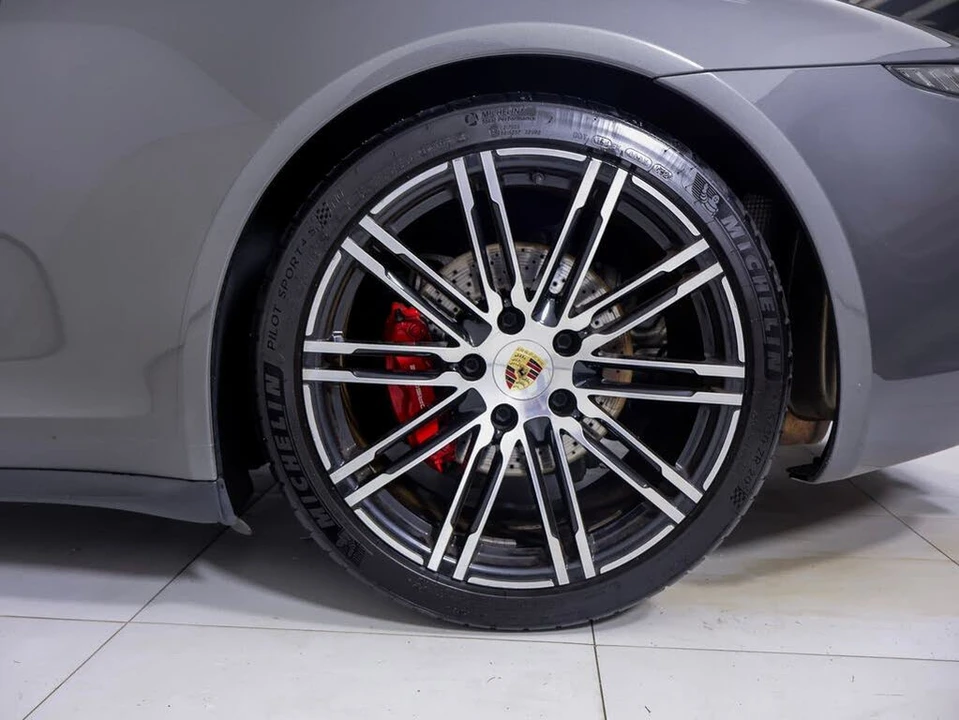 2015 Porsche 991 Carrera 4S - Image 23 of 29