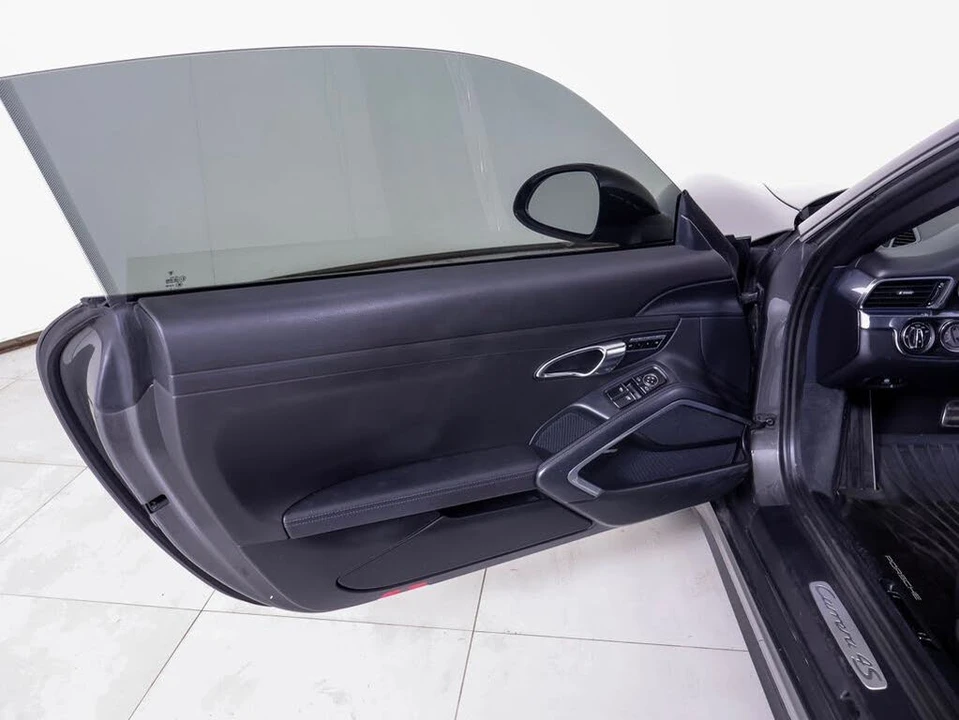 2015 Porsche 991 Carrera 4S - Image 19 of 29