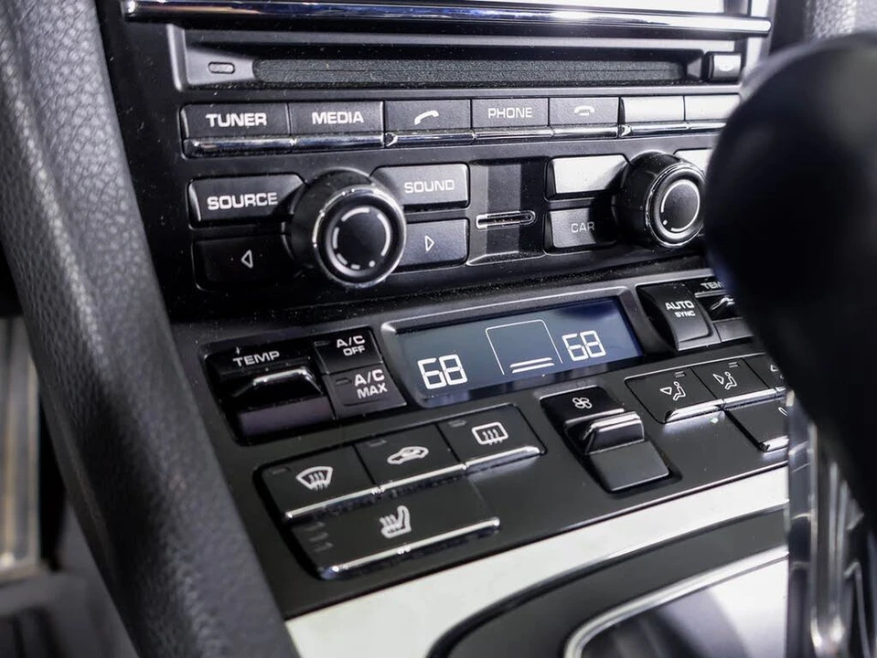 2015 Porsche 991 Carrera 4S - Image 11 of 29