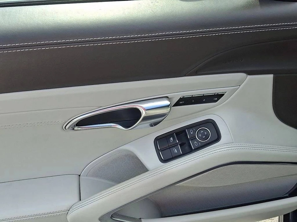 2015 Porsche 991 Carrera 4S - Image 4 of 5