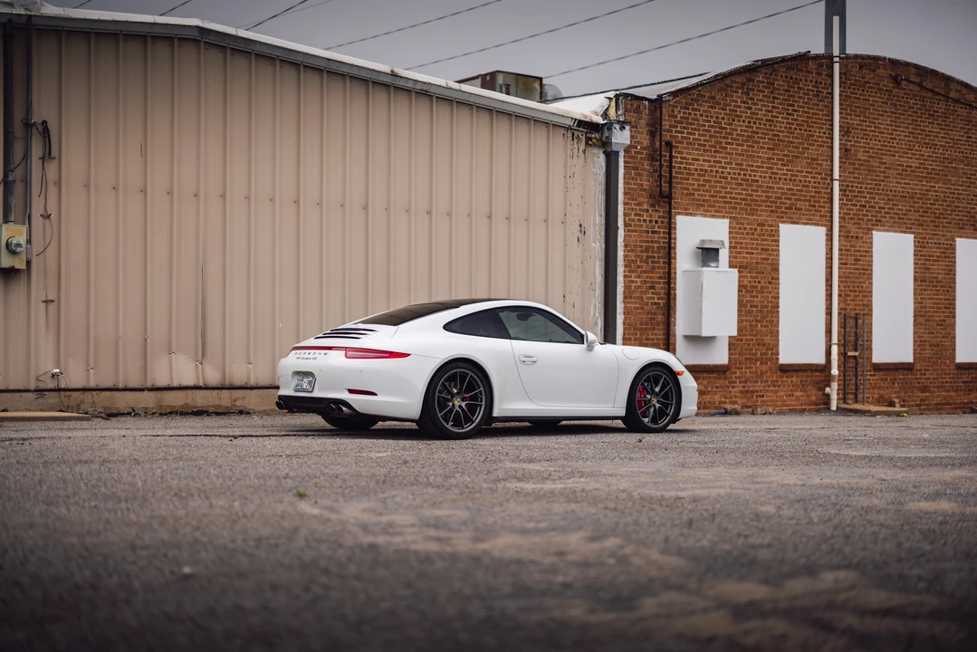 2015 Porsche 991 Carrera 4S - Image 8 of 31