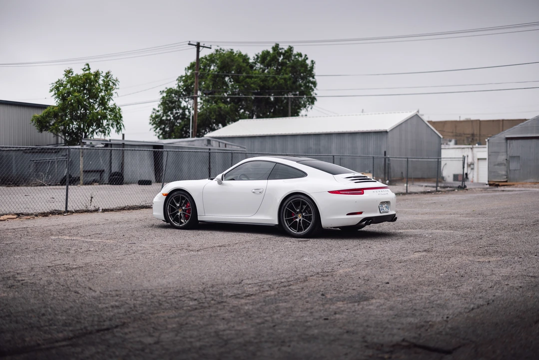 2015 Porsche 991 Carrera 4S - Image 14 of 31