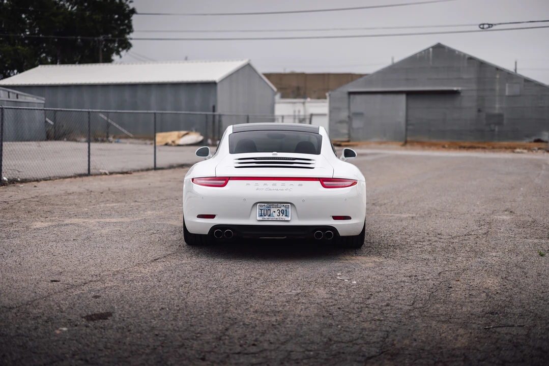 2015 Porsche 991 Carrera 4S - Image 19 of 31