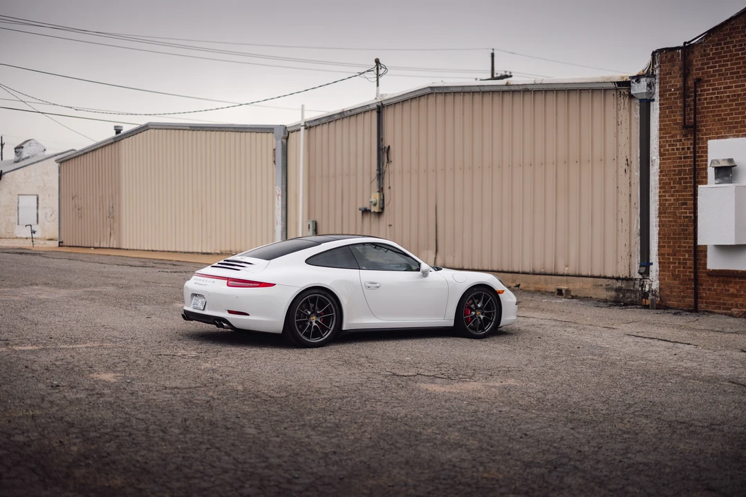 2015 Porsche 991 Carrera 4S - Image 24 of 31