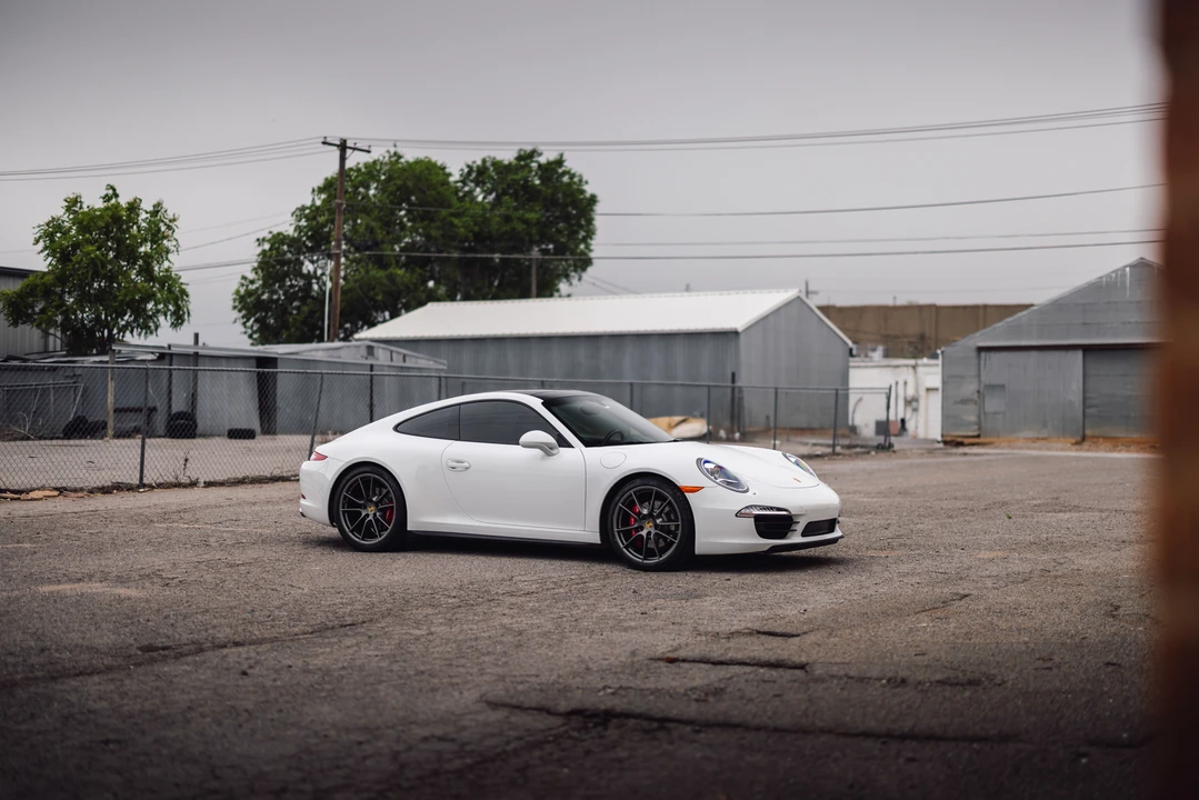 2015 Porsche 991 Carrera 4S - Image 29 of 31