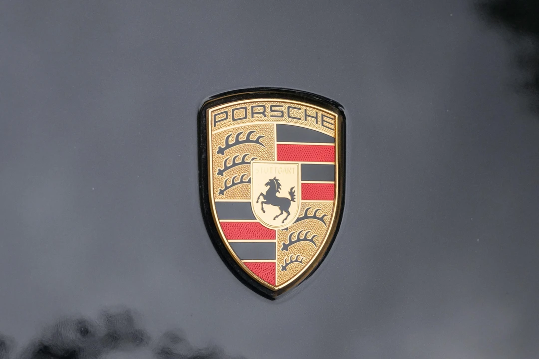 2015 Porsche 991 Carrera 4S - Image 12 of 31