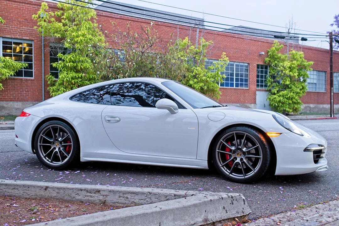 2015 Porsche 991 Carrera 4S - Image 13 of 30