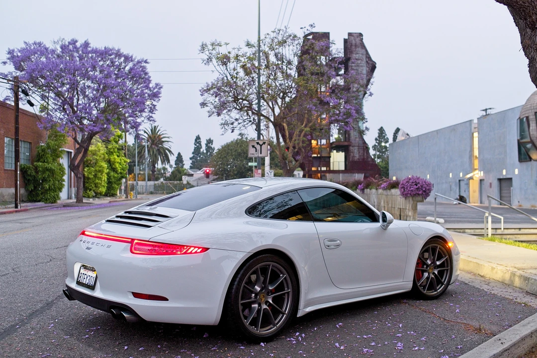 2015 Porsche 991 Carrera 4S - Image 10 of 30