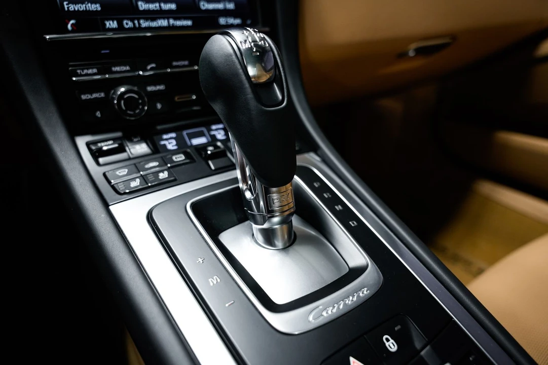 2015 Porsche 991 Carrera 4S - Image 15 of 31