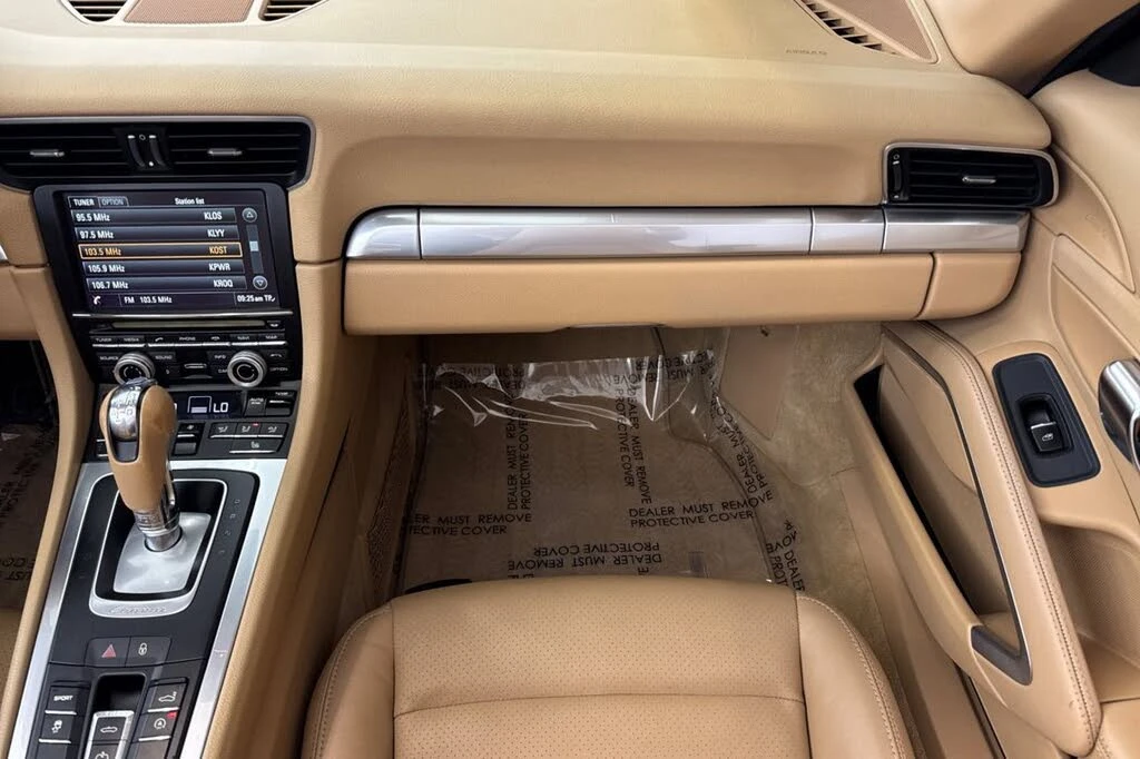 2015 Porsche 991 Carrera - Image 28 of 31