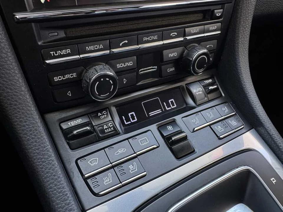 2015 Porsche 991 Carrera - Image 27 of 31