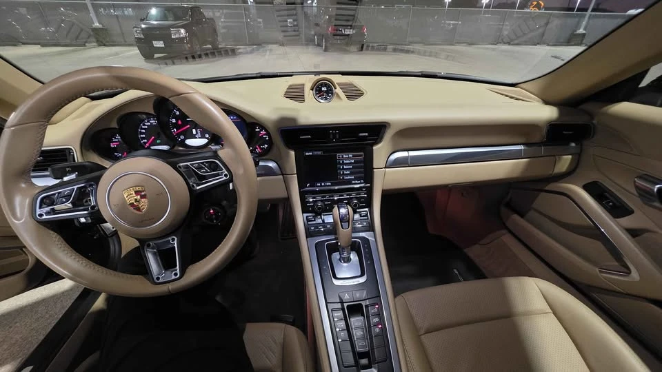 2015 Porsche 991 Carrera - Image 18 of 20