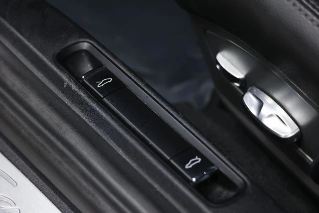 2015 Porsche 991 Carrera - Image 15 of 31
