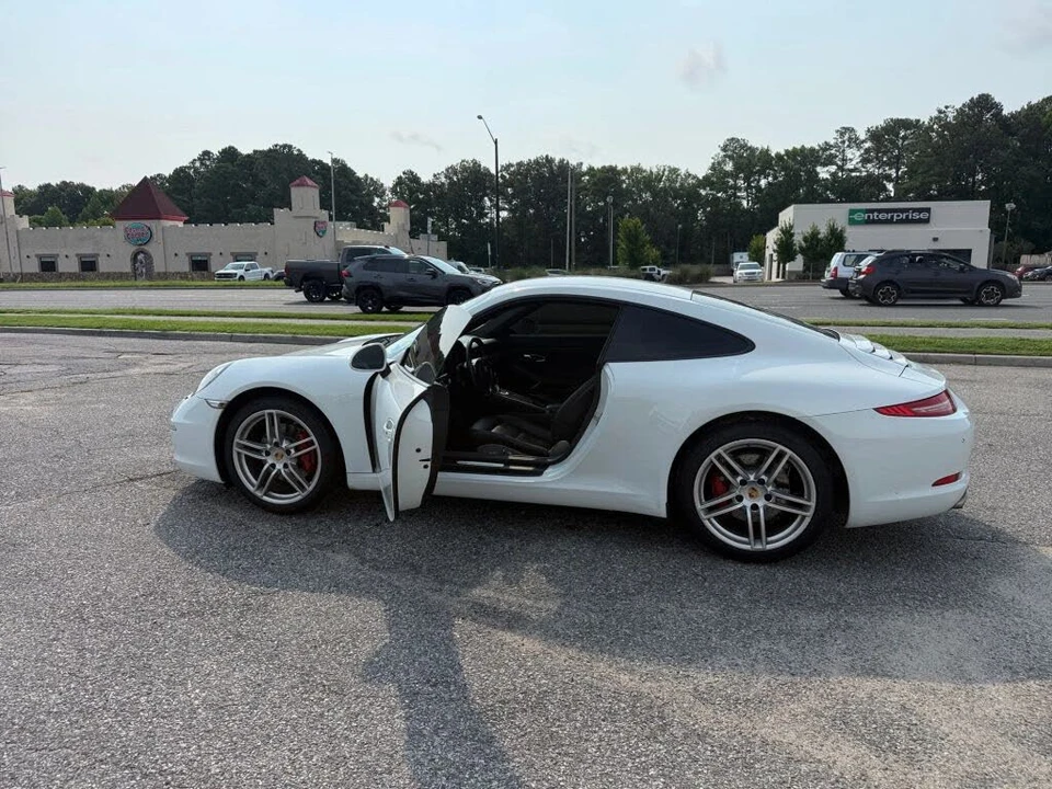 2015 Porsche 991 Carrera - Image 18 of 18