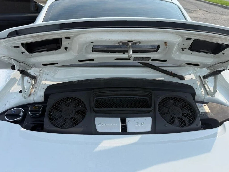 2015 Porsche 991 Carrera - Image 17 of 18