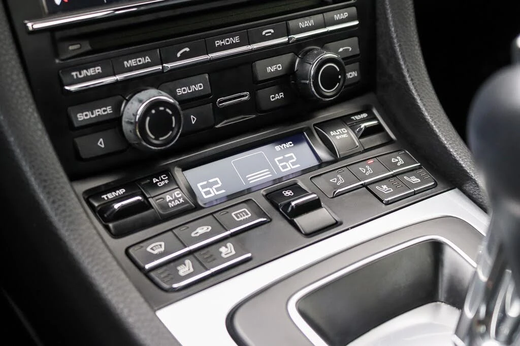 2015 Porsche 991 Carrera - Image 26 of 31