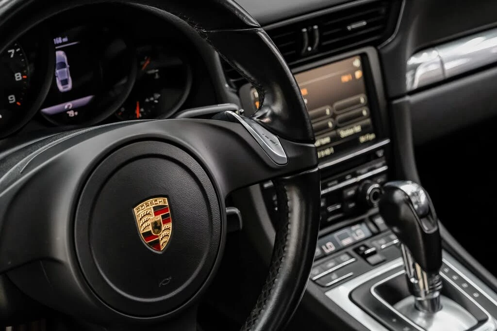 2015 Porsche 991 Carrera - Image 16 of 31