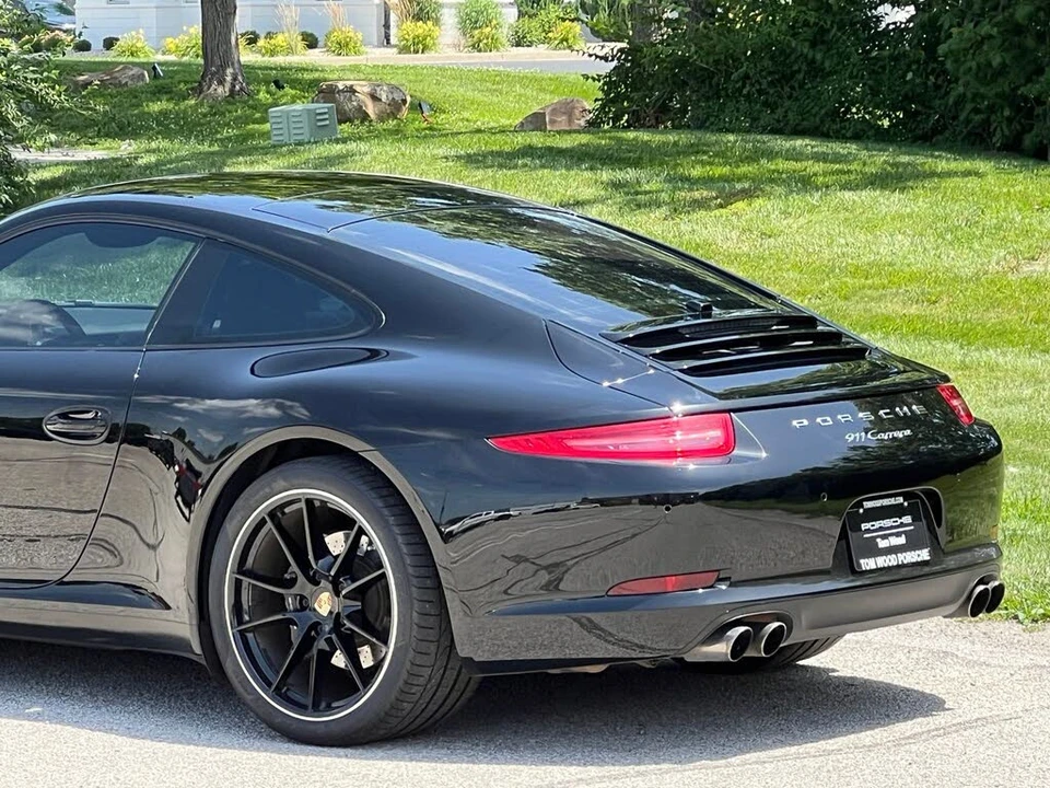 2015 Porsche 991 Carrera - Image 10 of 31