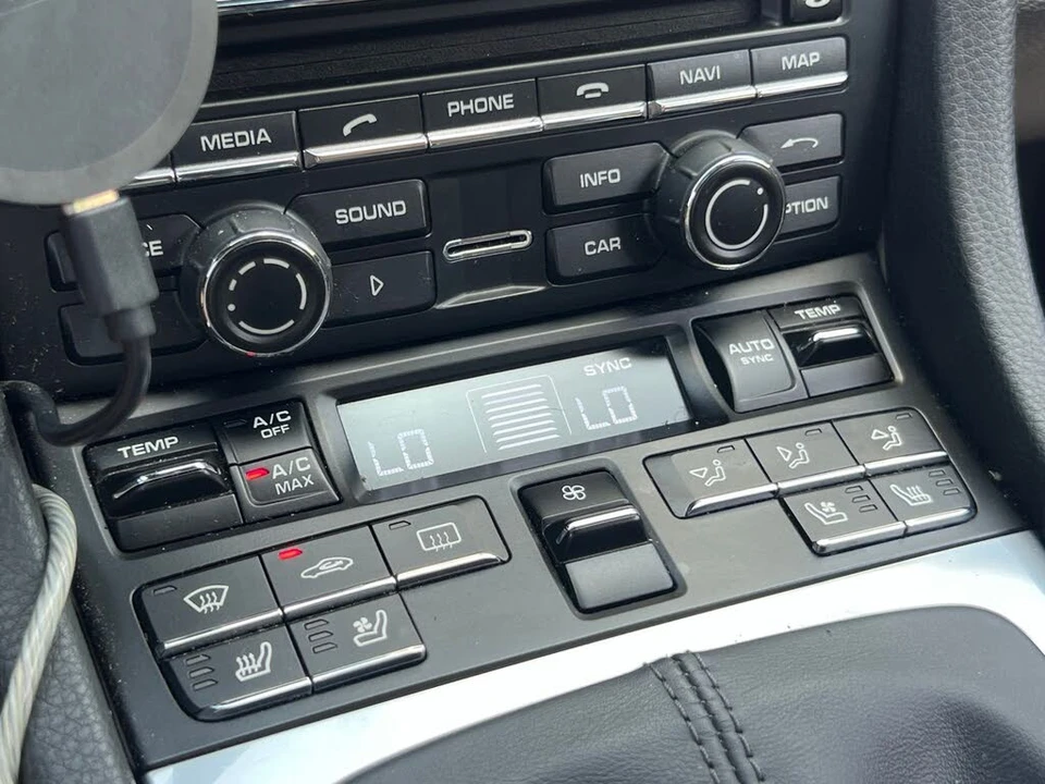 2015 Porsche 991 Carrera - Image 24 of 31