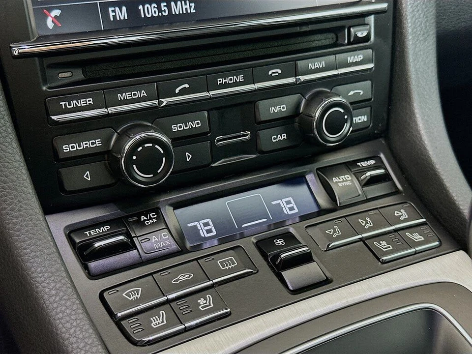 2015 Porsche 991 Carrera - Image 13 of 19