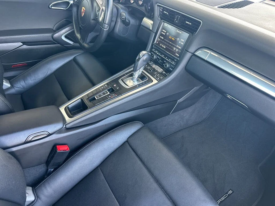 2015 Porsche 991 Carrera - Image 15 of 28
