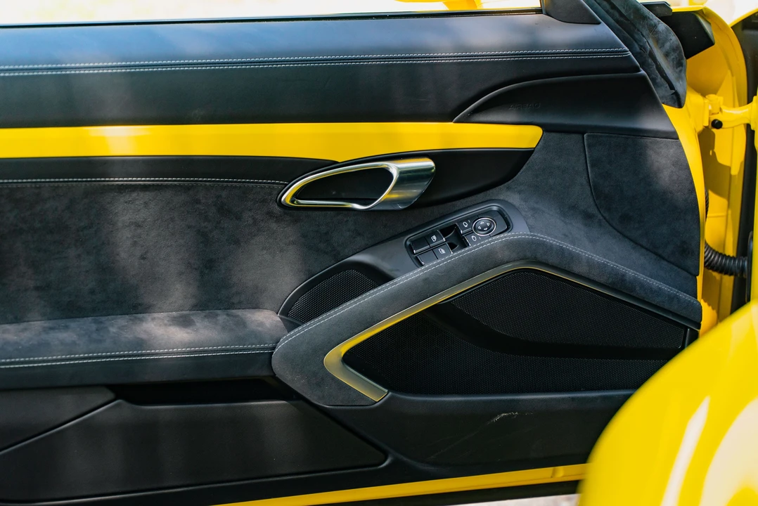 2015 Porsche 991 GT3 - Image 30 of 31