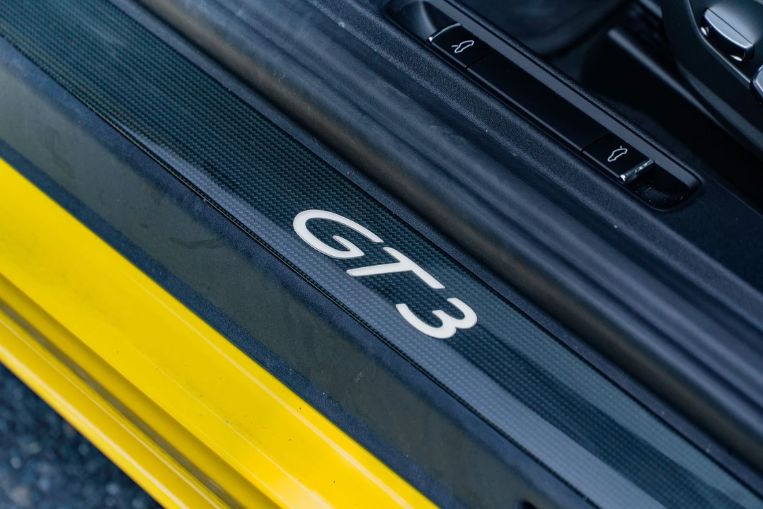 2015 Porsche 991 GT3 - Image 28 of 31