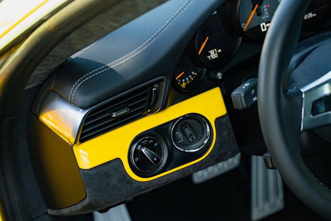 2015 Porsche 991 GT3 - Image 22 of 31