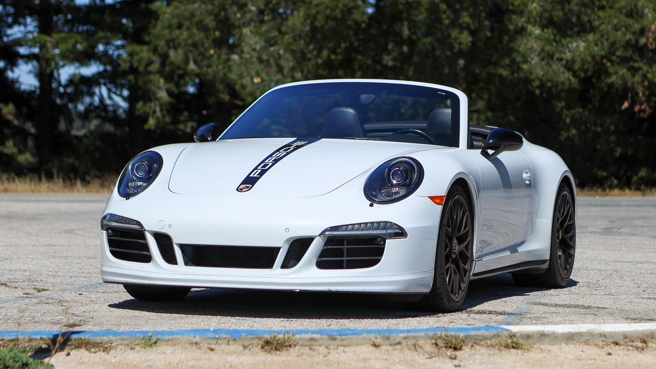 2015 Porsche 911 - Image 29 of 31