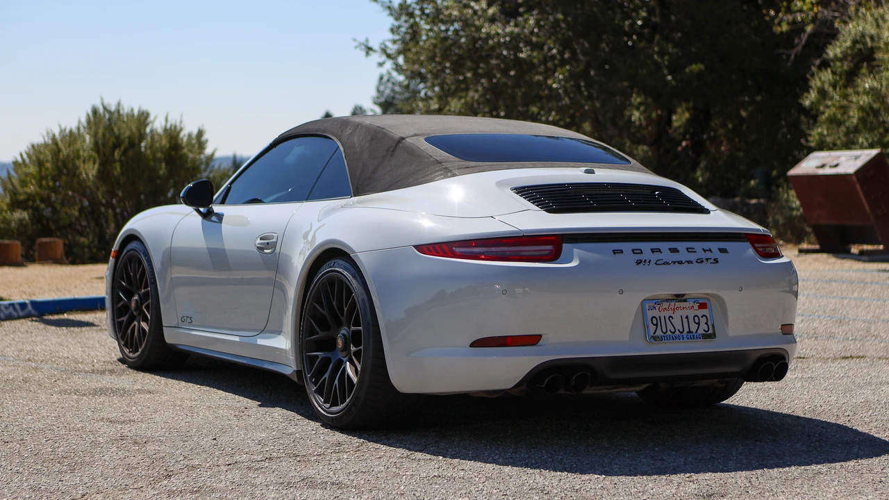 2015 Porsche 911 - Image 31 of 31
