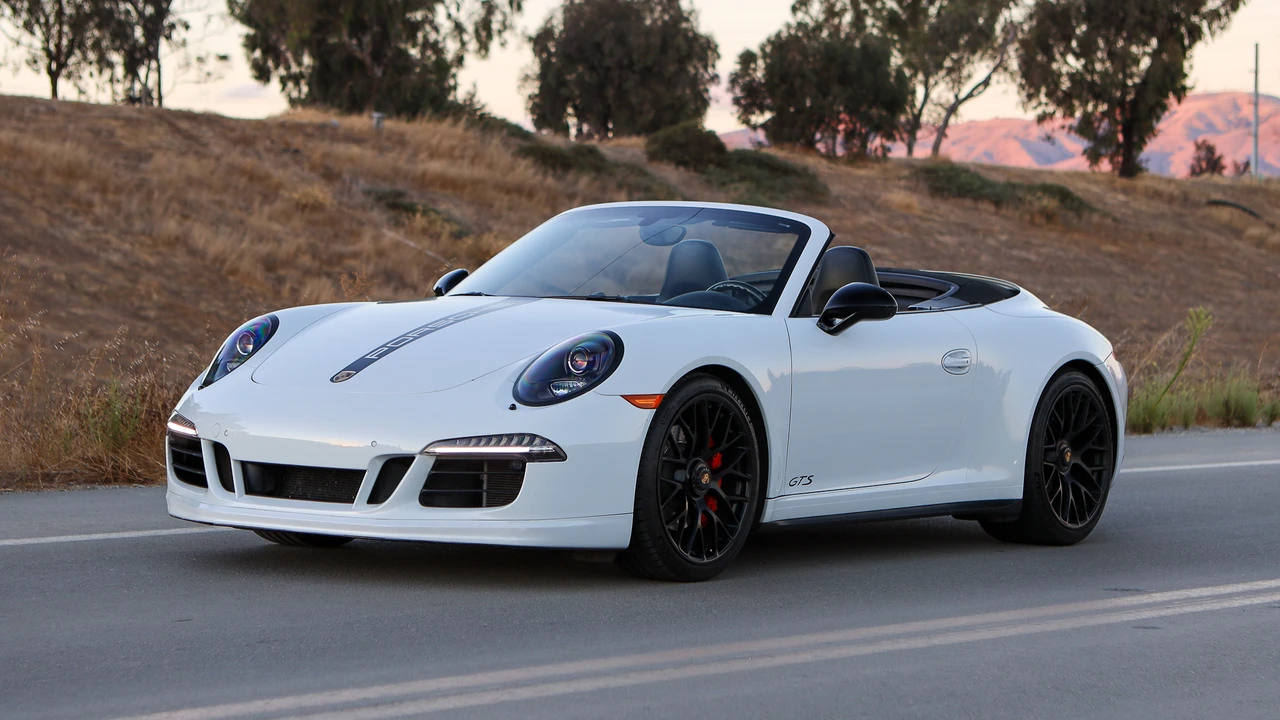 2015 Porsche 911 - Image 3 of 31