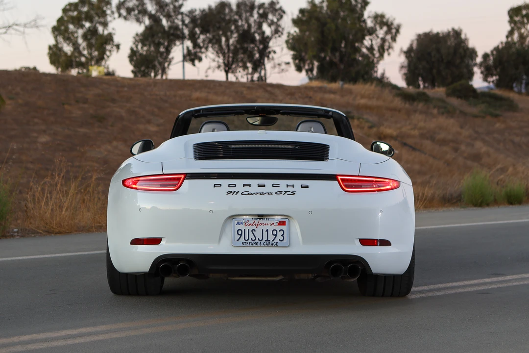 2015 Porsche 911 - Image 21 of 31