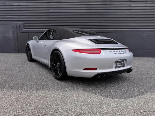 2015 Porsche 991 Carrera GTS - Image 22 of 31