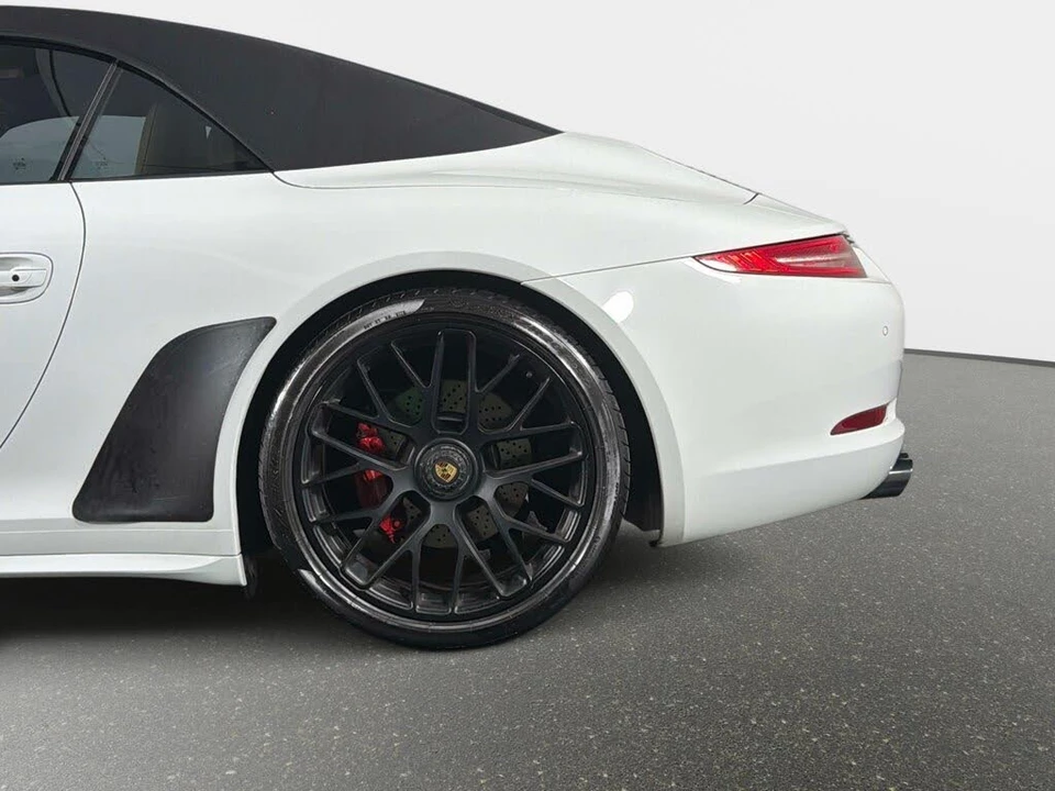 2015 Porsche 991 Carrera GTS - Image 16 of 31