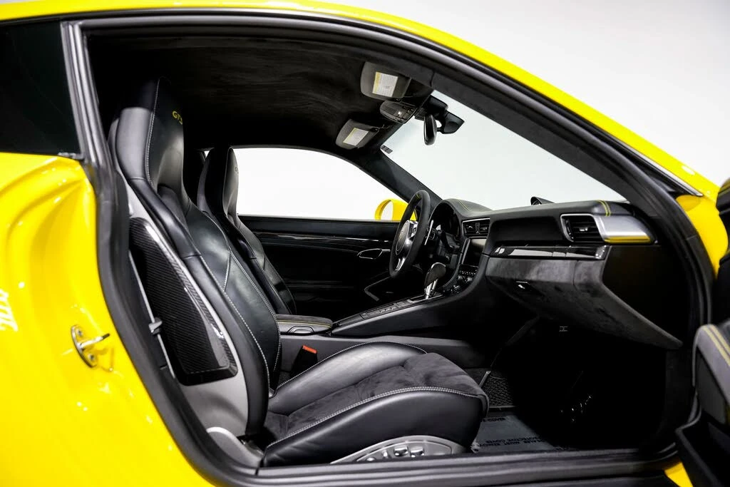 2015 Porsche 991 Carrera GTS - Image 29 of 31