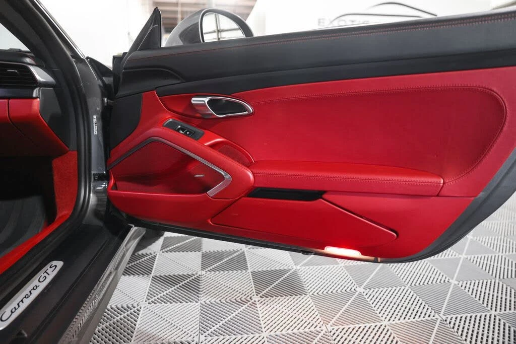 2015 Porsche 991 Carrera GTS - Image 25 of 31