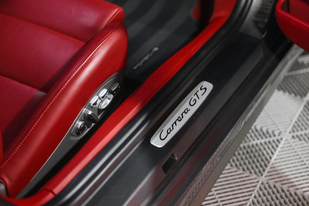 2015 Porsche 991 Carrera GTS - Image 26 of 31