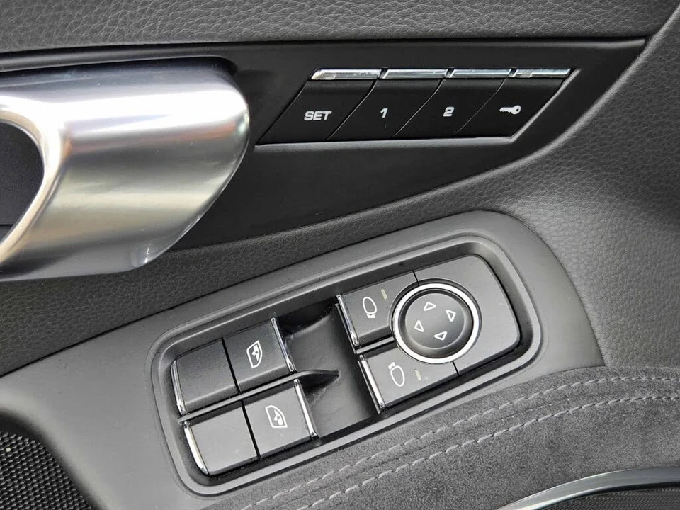 2015 Porsche 991 Carrera GTS - Image 16 of 31
