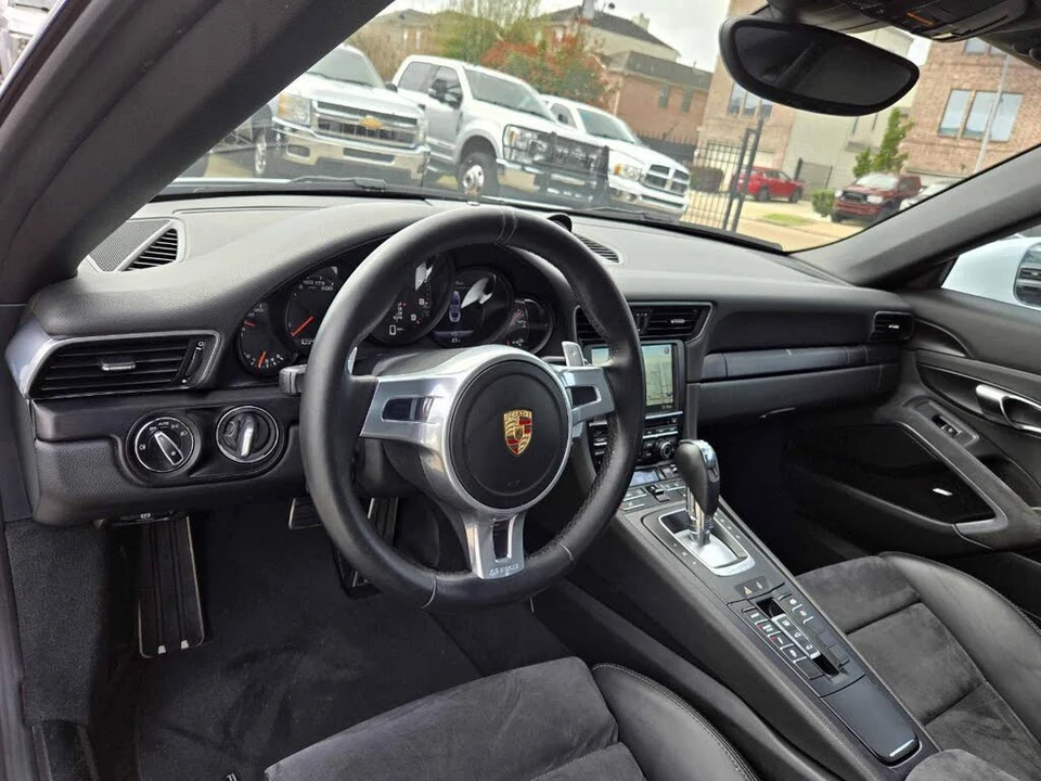 2015 Porsche 991 Carrera GTS - Image 9 of 31
