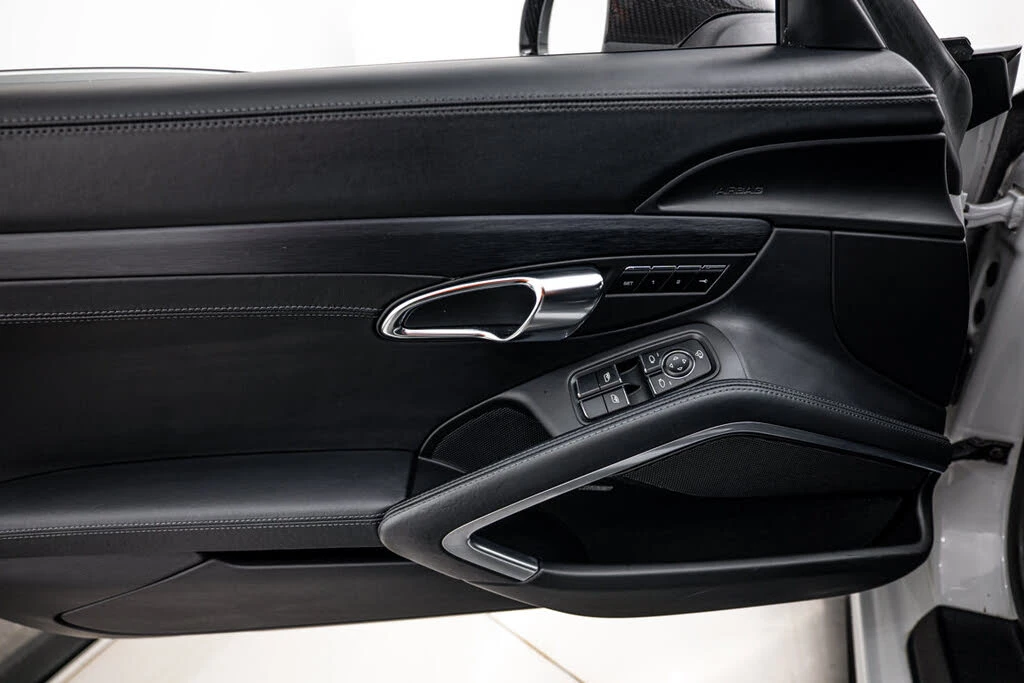 2015 Porsche 991 Carrera GTS - Image 20 of 27