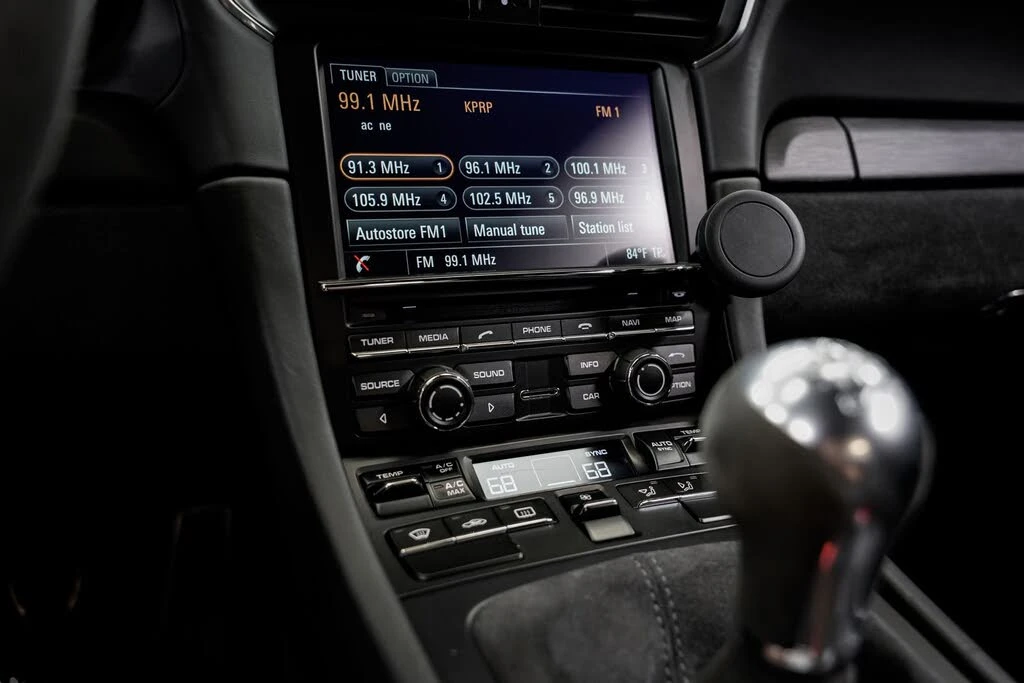 2015 Porsche 991 Carrera GTS - Image 14 of 31