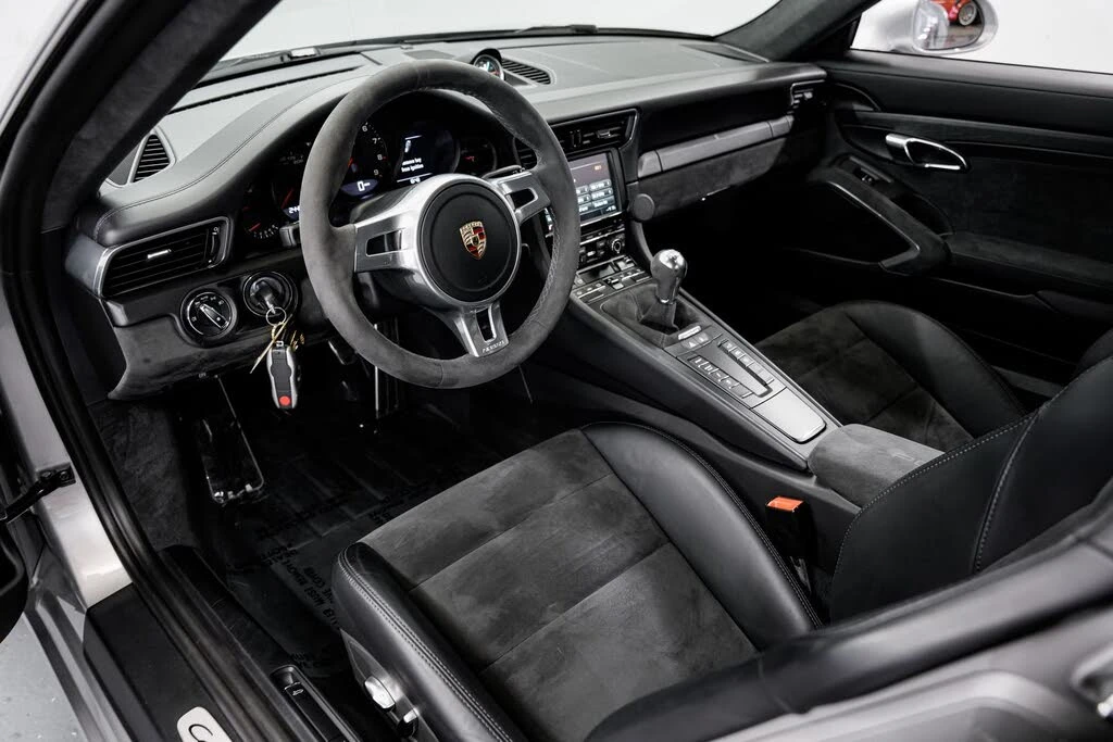 2015 Porsche 991 Carrera GTS - Image 9 of 31